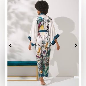 Soma Sensual 100% Silk Kimono Long Length Robe size S/M